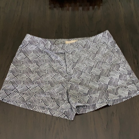 Banana Republic cuffed shorts - Picture 1 of 4
